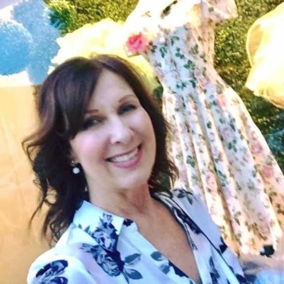 Meet your Posher, Carole - Picture 2 of 3